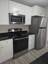 3 Admiralty Dr in Middletown, RI - Building Photo - Building Photo