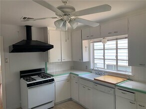 704 W 34th St in Austin, TX - Building Photo - Building Photo