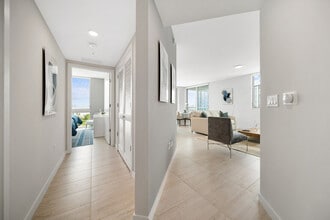 299 NE 38th St in Miami, FL - Building Photo - Building Photo