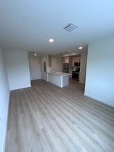 915 18th Ave N, Unit A1 in Lake Worth Beach, FL - Building Photo - Building Photo