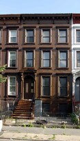 626 Willoughby Ave in Brooklyn, NY - Building Photo