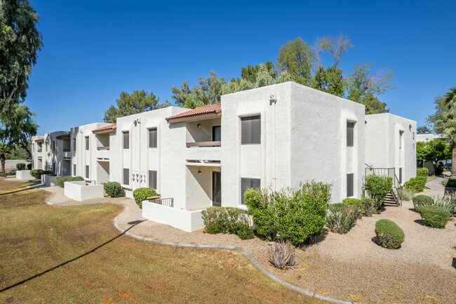 Saddletree Condominiums