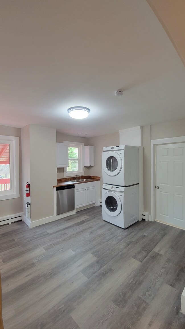 1130 US-4 in Canaan, NH - Building Photo - Building Photo