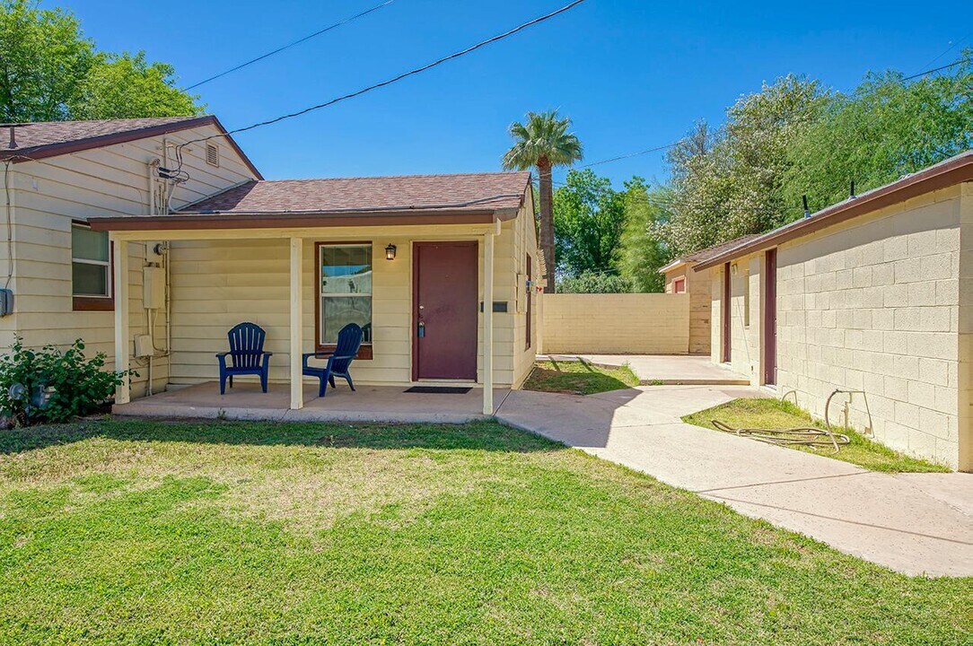 502 W Roma Ave in Phoenix, AZ - Building Photo