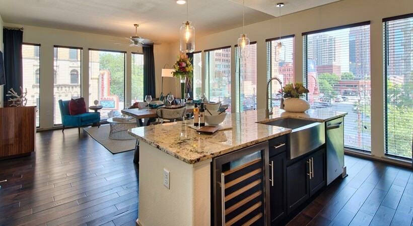 1414 Texas Ave, Unit 453 in Houston, TX - Building Photo