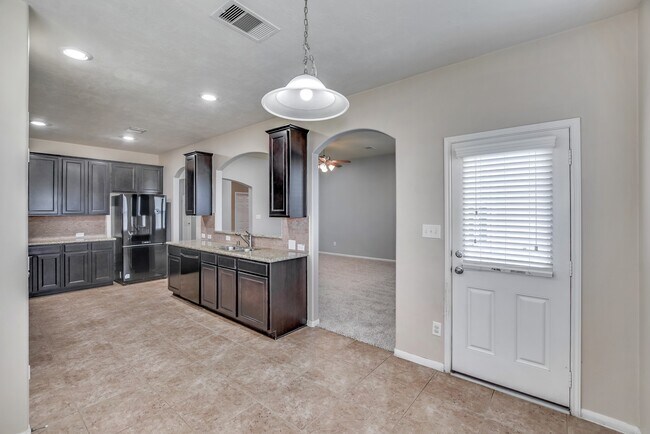 5210 Lakota Trail in Spring, TX - Foto de edificio - Building Photo