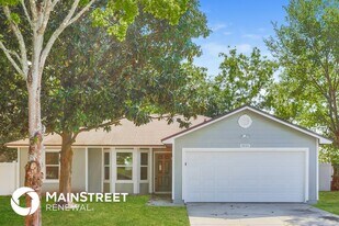 3221 Ryans Ct, Unit 7917-10R in Green Cove Springs, FL - Building Photo