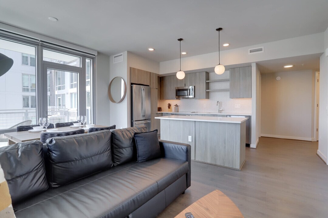 1122 N Hudson St in Arlington, VA - Building Photo