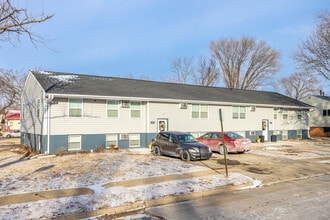 1805 W 4th St in Perry, IA - Foto de edificio - Primary Photo