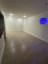 5839 SW 74th Terrace in South Miami, FL - Building Photo - Building Photo