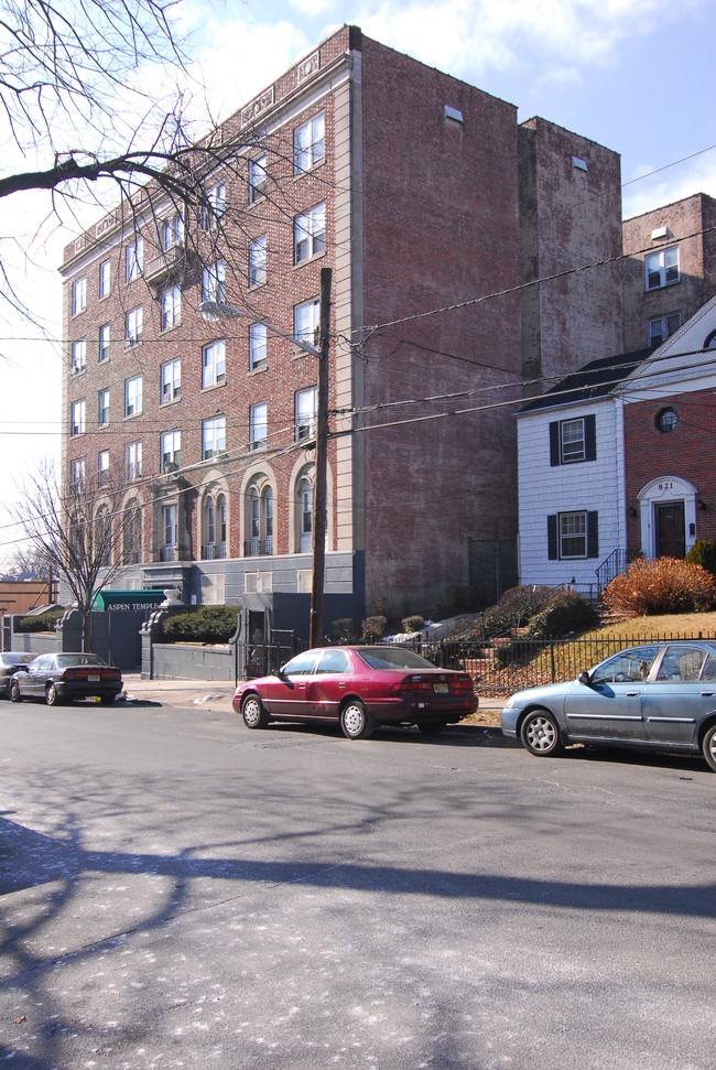 Aspen Temple Apartments in Newark, NJ - Building Photo - Building Photo