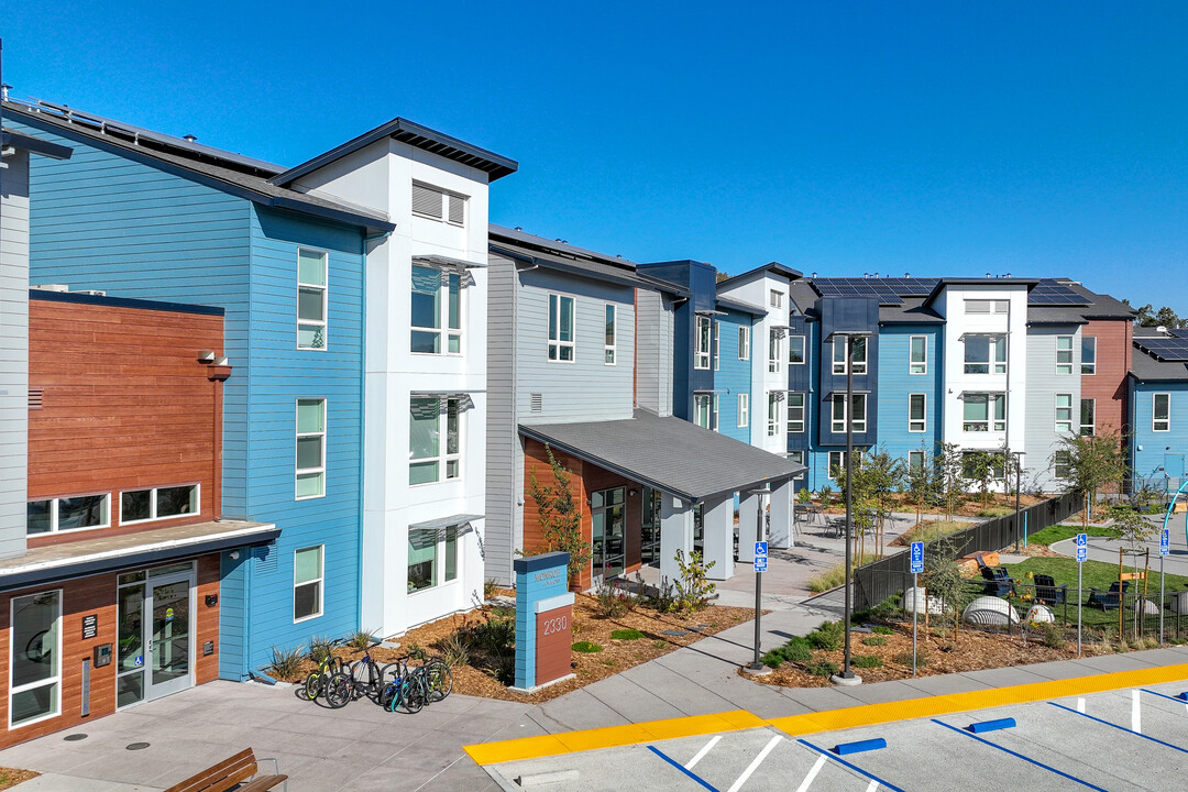 Monroe St. Apartments in Santa Clara, CA - Foto de edificio