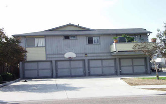200 S Orange Ave in El Cajon, CA - Building Photo