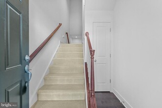 44027 Etna Terrace in Chantilly, VA - Building Photo - Building Photo