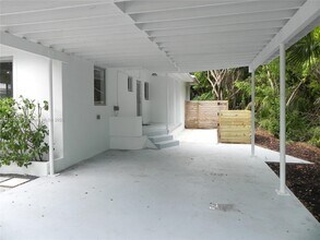 861 NE 70th St in Miami, FL - Building Photo - Building Photo