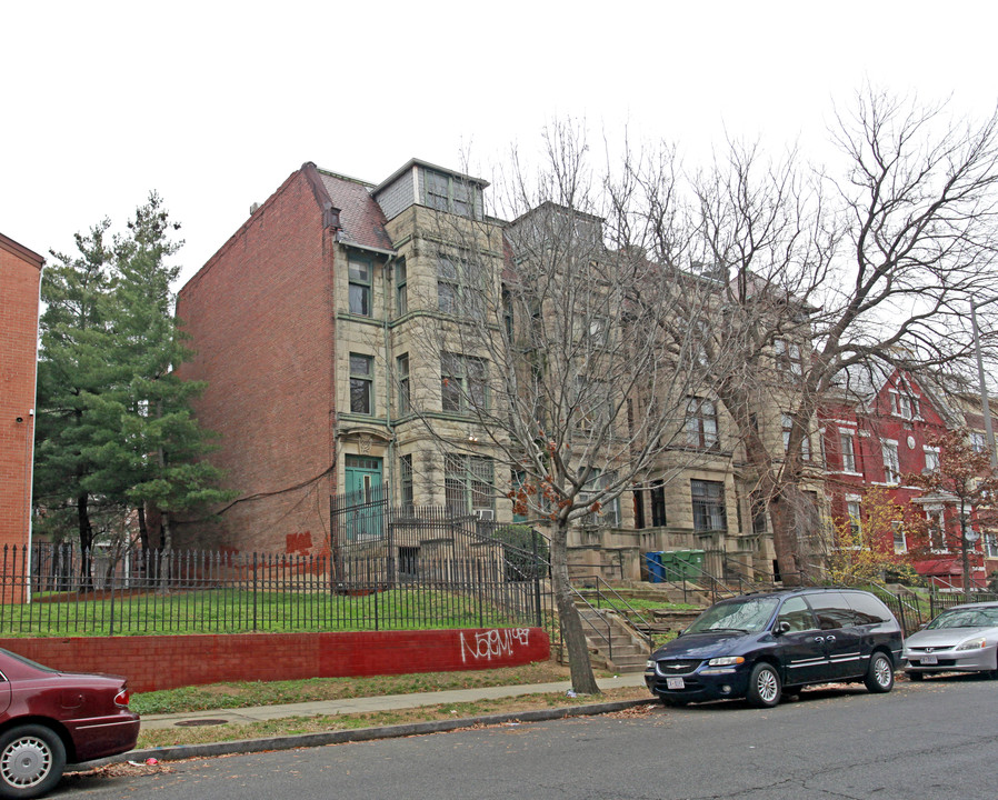 1343-1349 Euclid St NW in Washington, DC - Building Photo