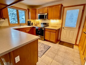 1472 Oak St in Ouray, CO - Foto de edificio - Building Photo