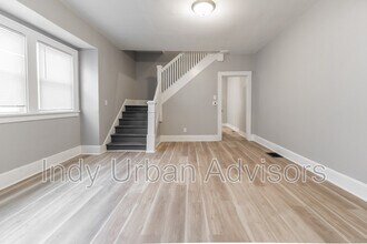 4823 E New York St in Indianapolis, IN - Building Photo - Building Photo