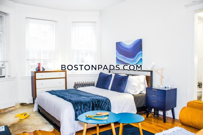 121 Park Dr in Boston, MA - Building Photo - Building Photo