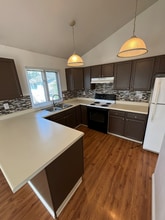 1911 Congress Cir, Unit C in Anchorage, AK - Building Photo - Building Photo