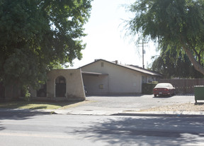 1456 N Lemoore Ave Apartamentos