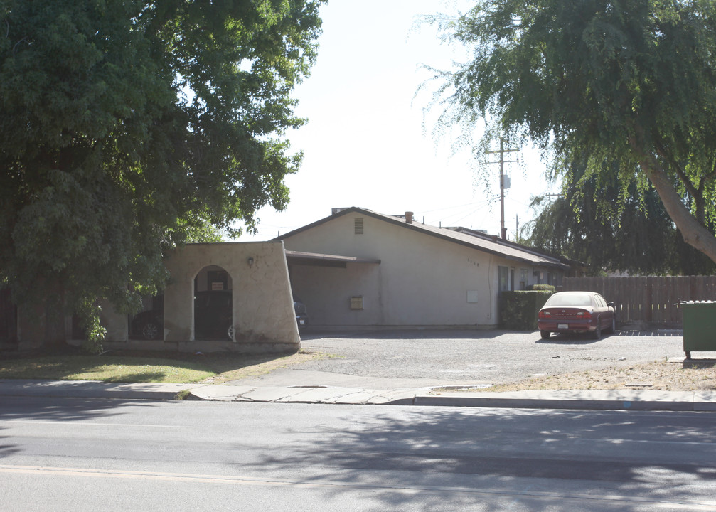 1456 N Lemoore Ave in Lemoore, CA - Building Photo