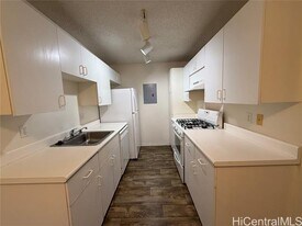 91-1339-1339 Puamaeole St in Ewa Beach, HI - Building Photo
