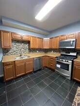 113 Lexington Ave, Unit 2 in Syracuse, NY - Building Photo - Building Photo