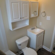 186 Juniper Dr in Coraopolis, PA - Building Photo - Building Photo