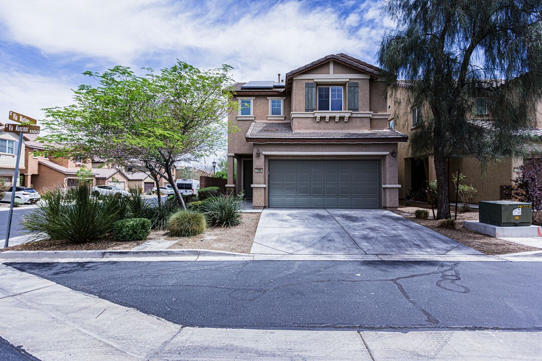 1180 Via Mancinni in Henderson, NV - Foto de edificio