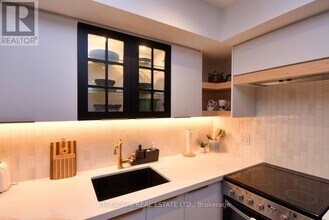 703 Markham St in Toronto, ON - Building Photo - Building Photo