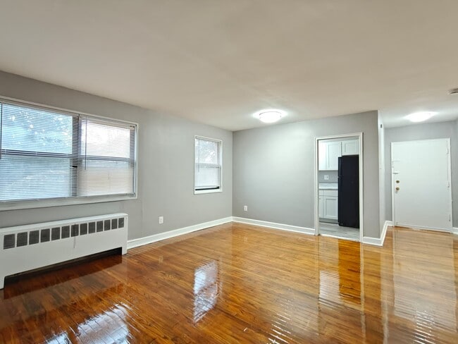 131 Forest Ave-Unit -1B in Ambler, PA - Building Photo - Building Photo