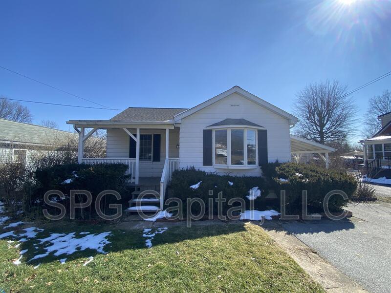 2531 Oakland Rd in Dover, PA - Building Photo