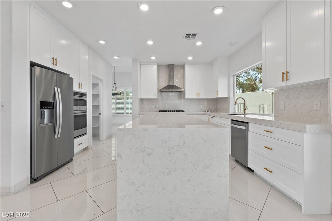 3004 Sun Lake Dr in Las Vegas, NV - Building Photo