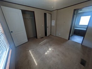 93 W Arizona in Belleville, MI - Building Photo - Building Photo
