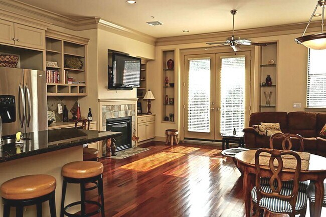 953 Yale St in Houston, TX - Building Photo - Building Photo