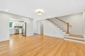 154 Highland St in Boston, MA - Building Photo - Building Photo