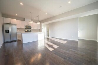 2505 Burns St SE in Washington, DC - Building Photo - Building Photo