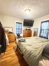 949 Adams St, Unit 1 in Boston, MA - Foto de edificio - Building Photo