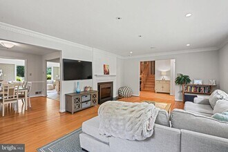 8633 Janet Ln in Vienna, VA - Building Photo - Building Photo