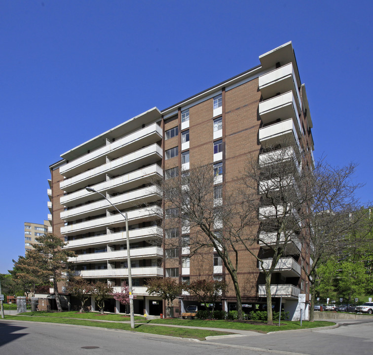 Park Vista Apartments in Toronto, ON - Building Photo