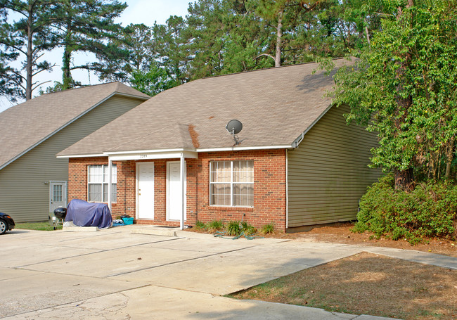 2273-2289 Hartsfield Rd in Tallahassee, FL - Building Photo - Building Photo