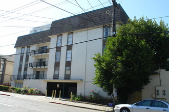 2230 Dwight Way in Berkeley, CA - Building Photo - Building Photo