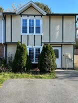 14 Columbine Ct in Middletown, NY - Building Photo