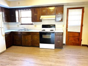 3601 Beaumont Dr-Unit -5 in Weirton, WV - Foto de edificio - Building Photo