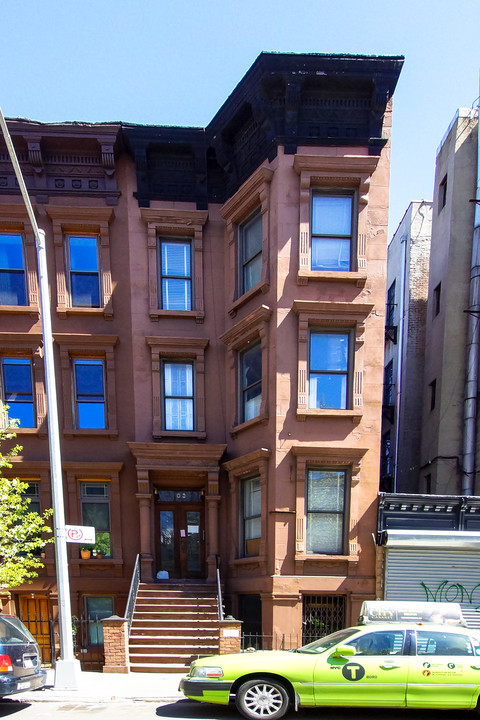 103 W 131st St in New York, NY - Building Photo