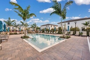 250 SW 159th Ln in Pembroke Pines, FL - Building Photo