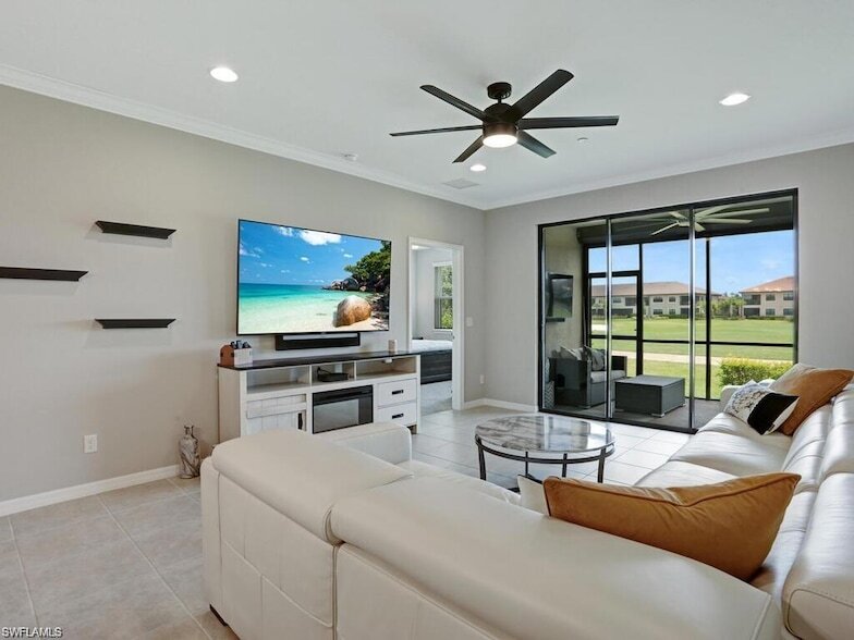 9378 Pocida Ct, Unit 101 in Naples, FL - Building Photo