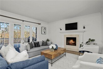 192 Bible St in Greenwich, CT - Building Photo - Building Photo