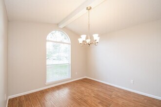 3744 Eagle Ridge Dr in Jacksonville, FL - Building Photo - Building Photo